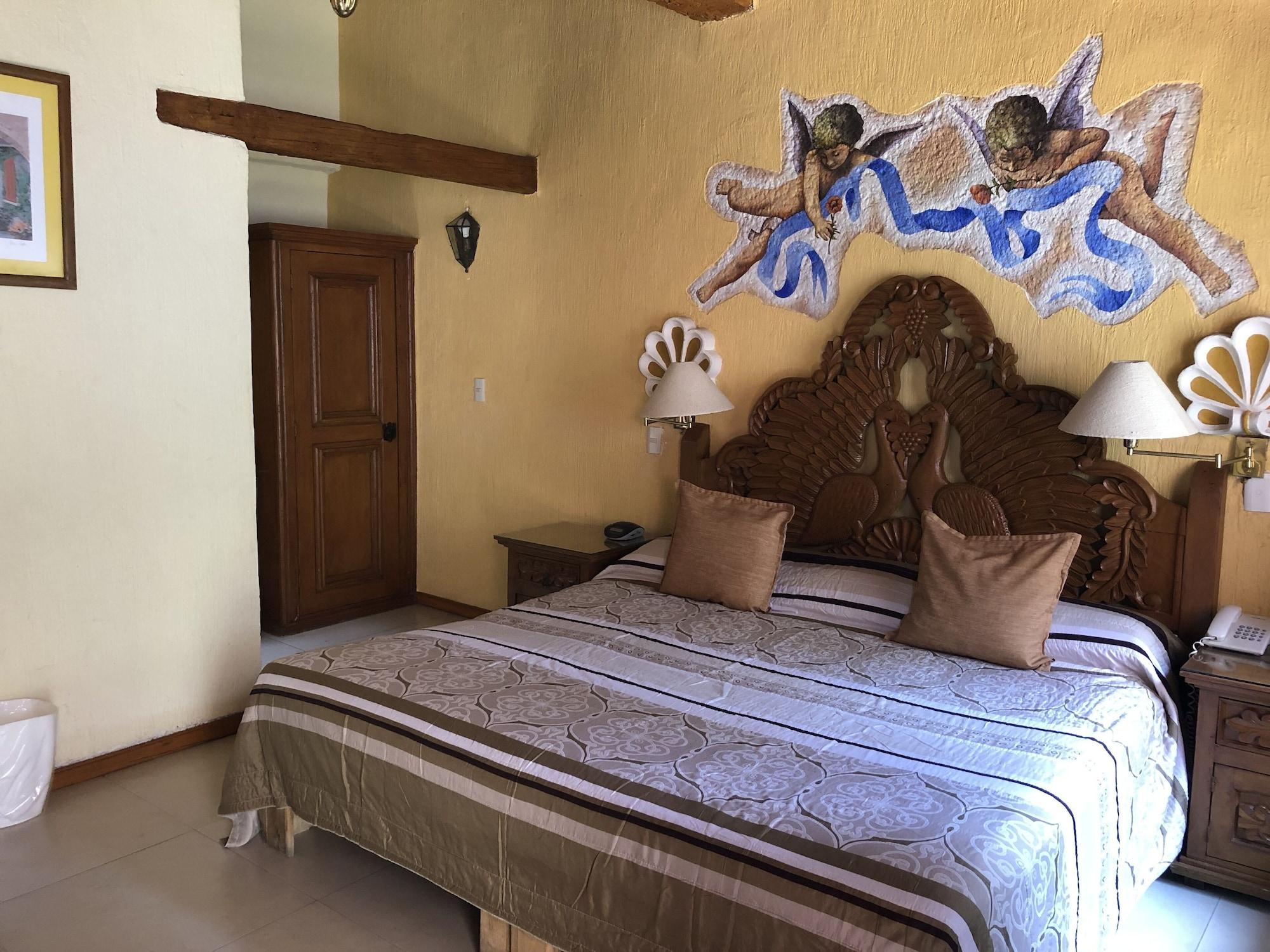Villa San Jose Hotel & Suites Морелия Екстериор снимка