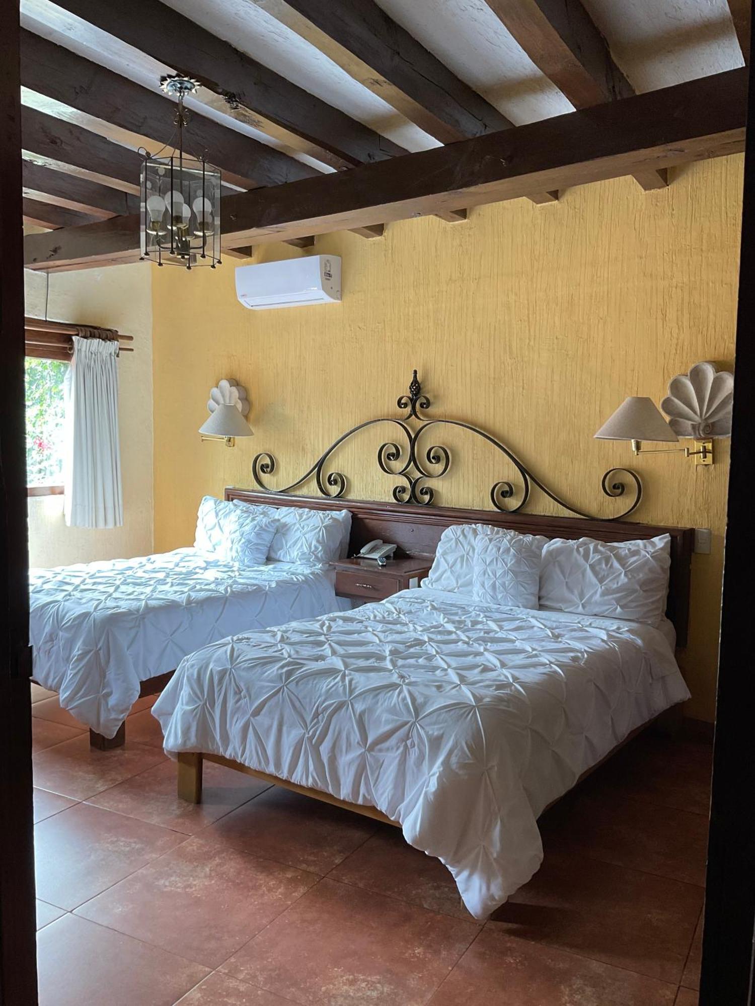 Villa San Jose Hotel & Suites Морелия Екстериор снимка