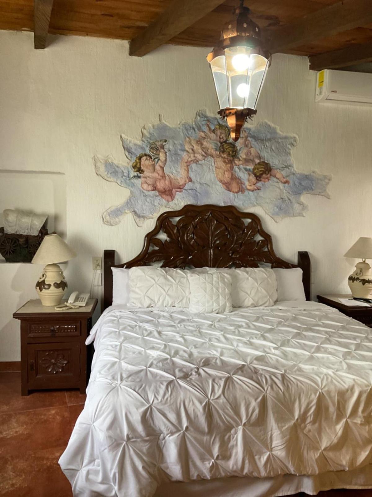 Villa San Jose Hotel & Suites Морелия Екстериор снимка