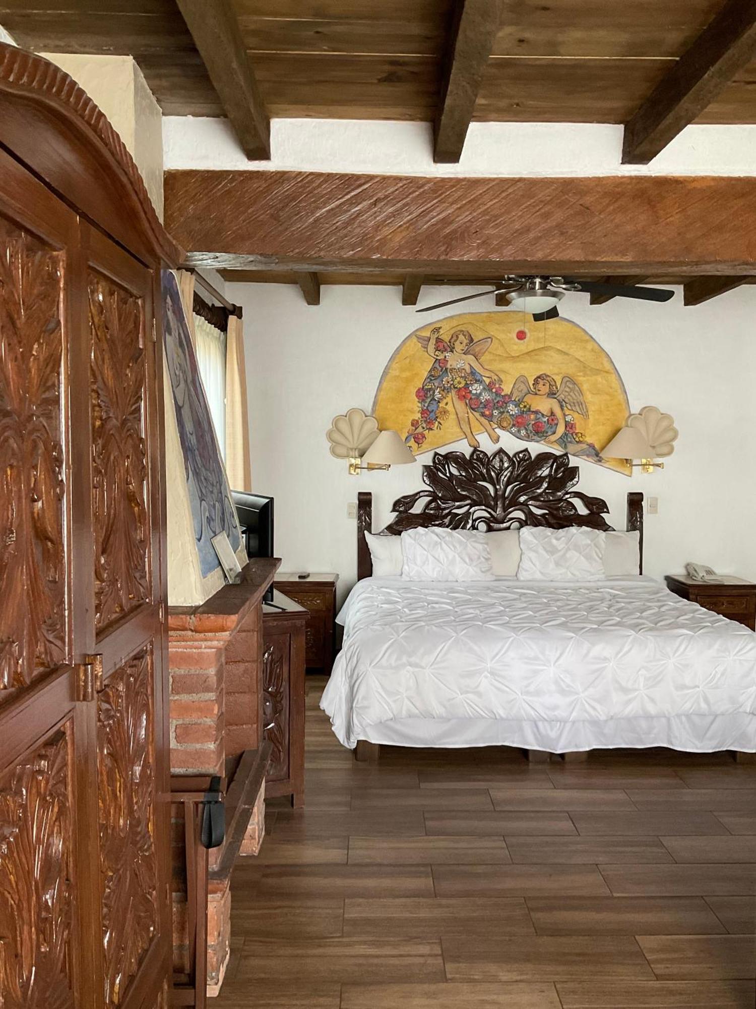 Villa San Jose Hotel & Suites Морелия Екстериор снимка